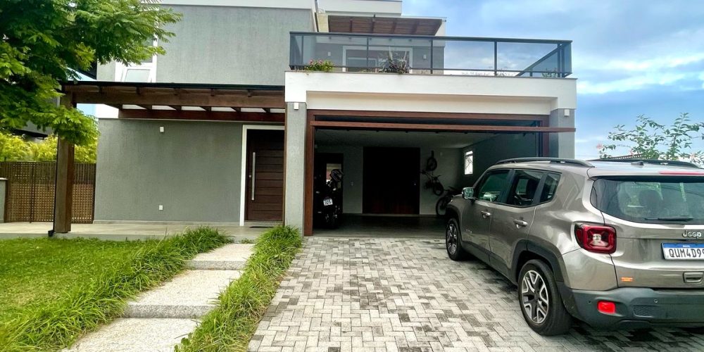 Linda Casa em Condomínio Garopaba Internacional