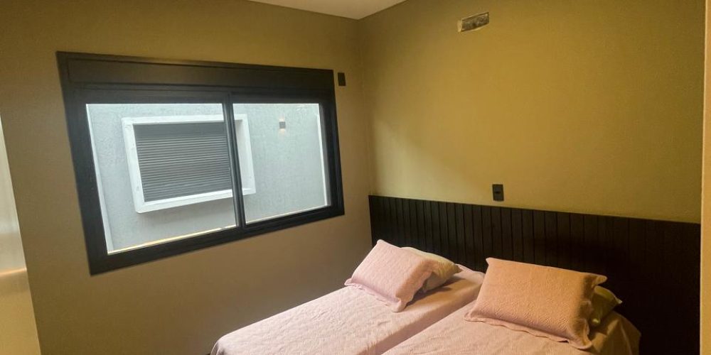 casa do César no Cond. Rosa Internacional 194m² por $ 2.390 (11)