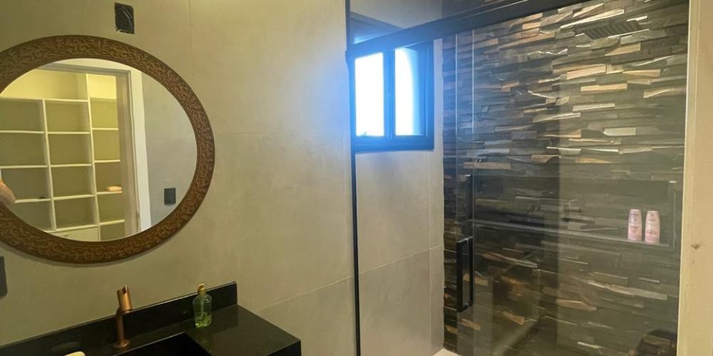 casa do César no Cond. Rosa Internacional 194m² por $ 2.390 (7)