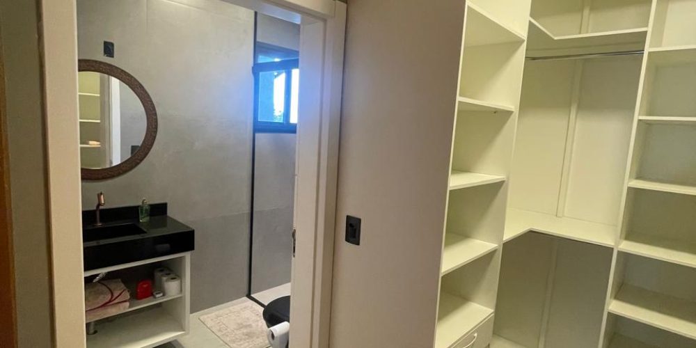 casa do César no Cond. Rosa Internacional 194m² por $ 2.390 (8)