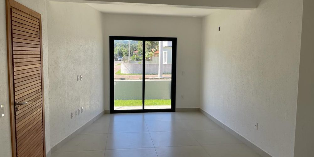 comprar casa garopabaWhatsApp Image 2024-04-19 at 15.35.49 (2)