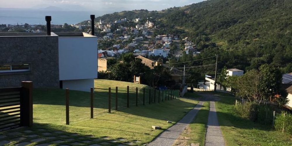 terreno garoapa alto padrao